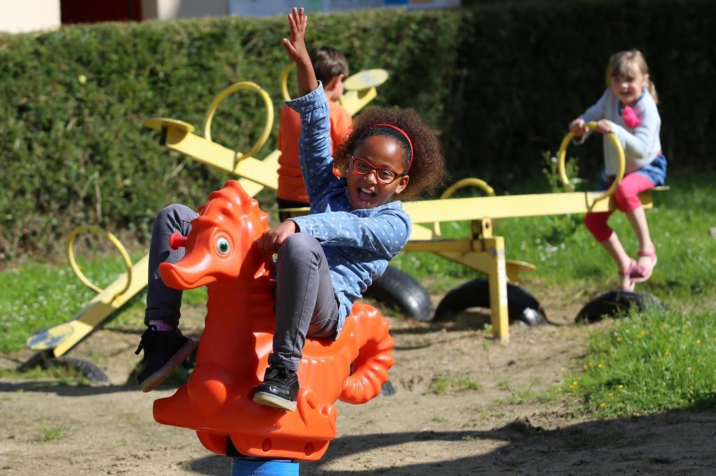 Camping Le Val De Trie Béhen Eksteriør billede