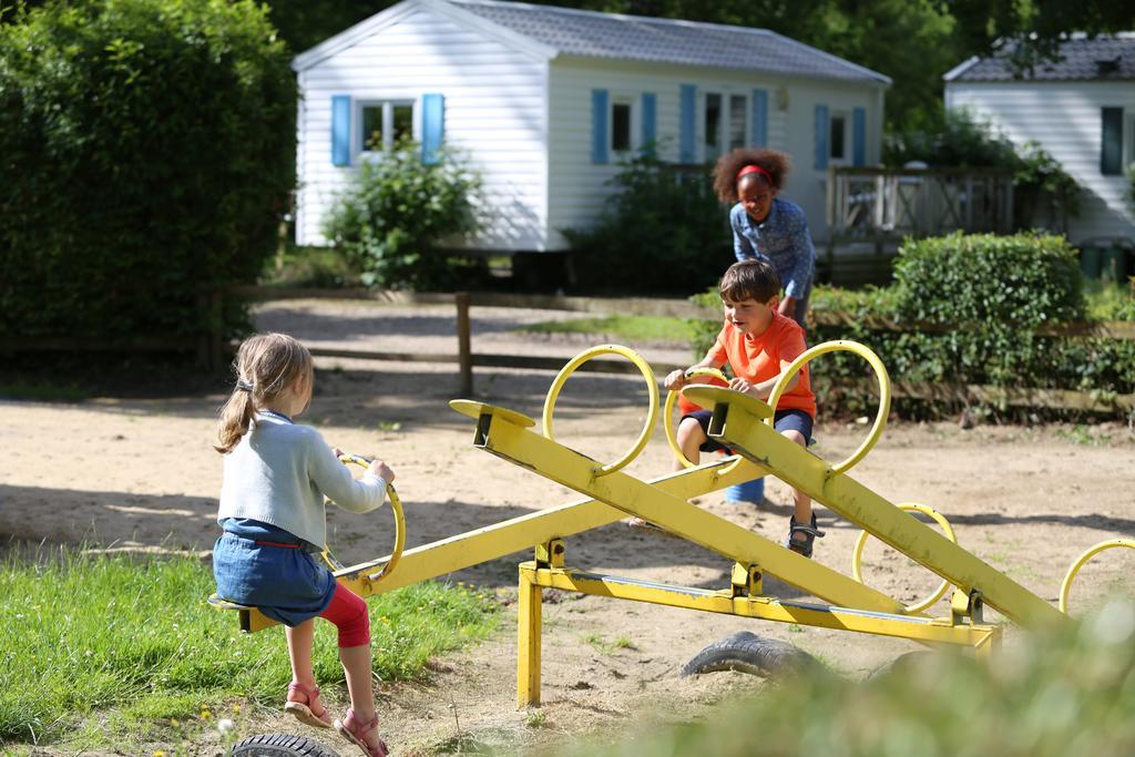 Camping Le Val De Trie Béhen Eksteriør billede